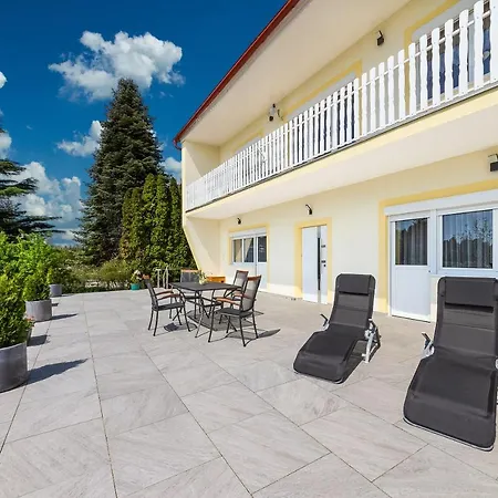 Agi 切尔塞格托毛伊