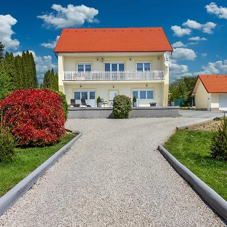 Agi 切尔塞格托毛伊